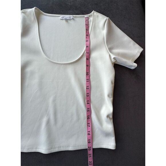 Good American Women's Lightweight Scuba Scoop Neck Stretch Crop Tee Size 2 - Picture 6 of 9